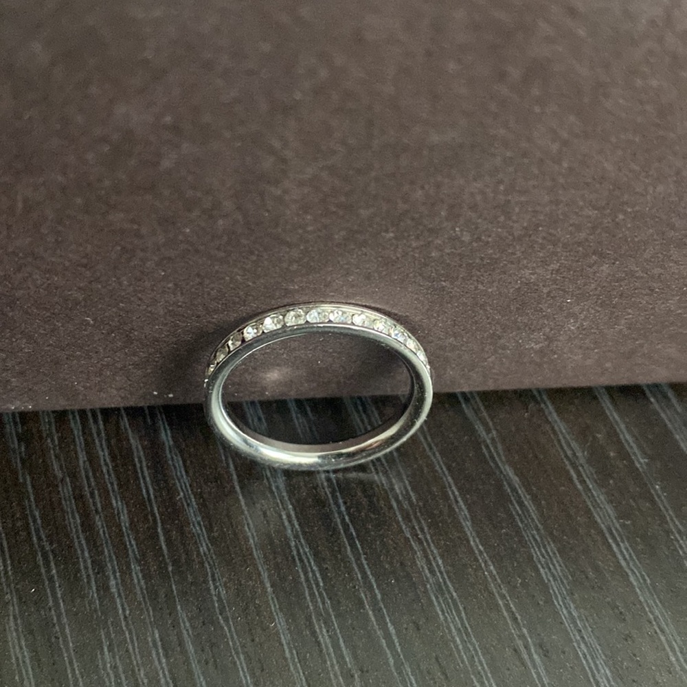 New ring - Picture 2 of 2